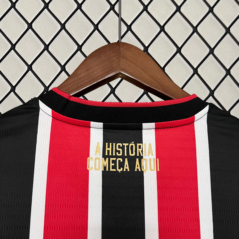 São Paulo 24-25 Away