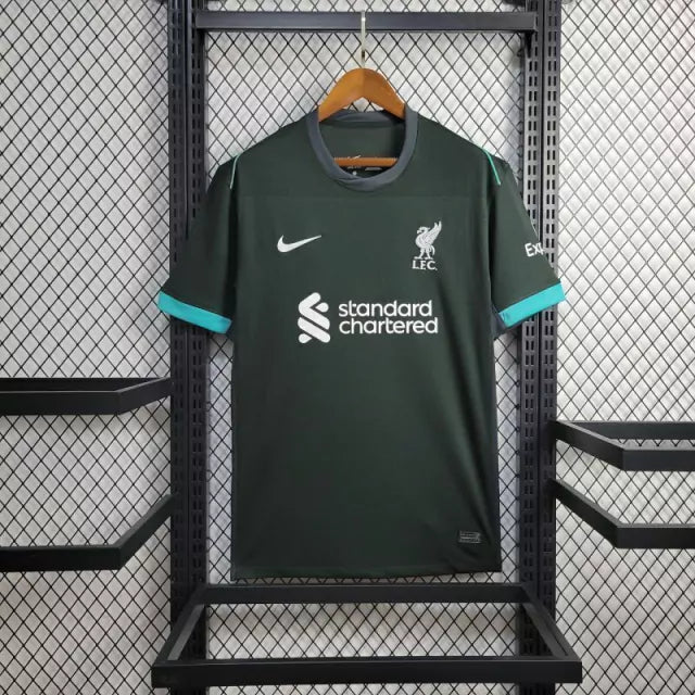 Liverpool 24-25 away