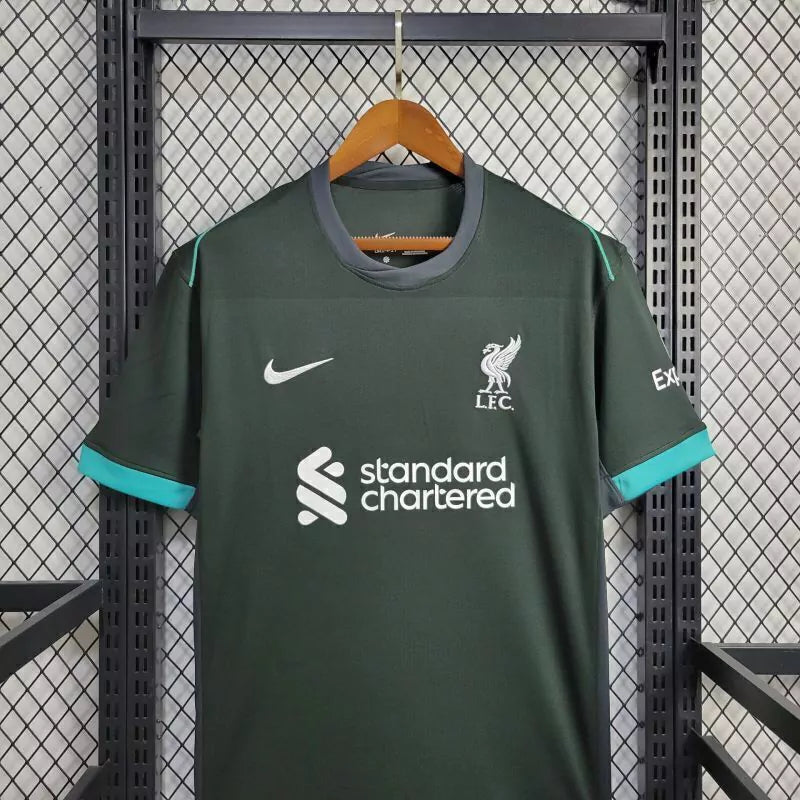 Liverpool 24-25 away